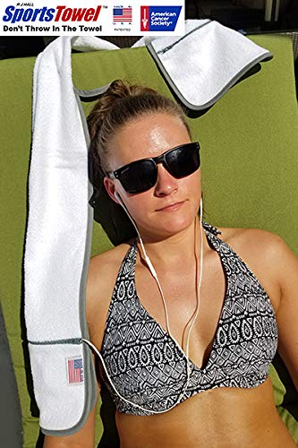 Sports Towel - 2 Zipper Pockets Hold Belongings Safe While You Exercise, at The Gym. Play Pickleball, Tennis, Golf.100% Cotton Ring Spun Loops Super Soft and Absorbent (Mint)