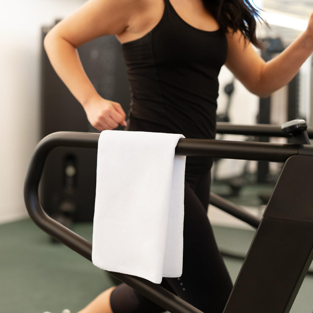 S&T INC. Microfiber Gym Towels, Yoga Towel for Home and Gym Bag, 16 Inch x 27 Inch, 6 Pack