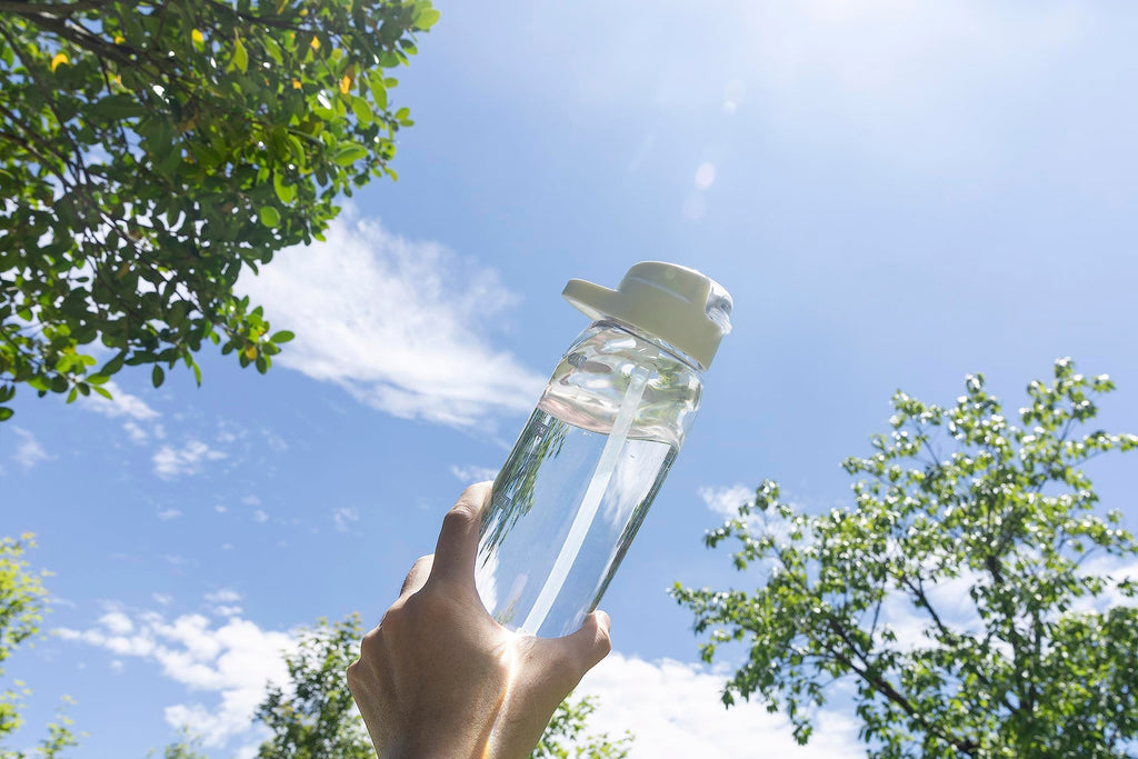 30oz Sport Water Bottle with Time Markers, Large Durable Gym Plastic Bottle Tritan BPA Free for Fitness, Outdoor Enthusiasts, Leakproof Gray (Pack of 1)