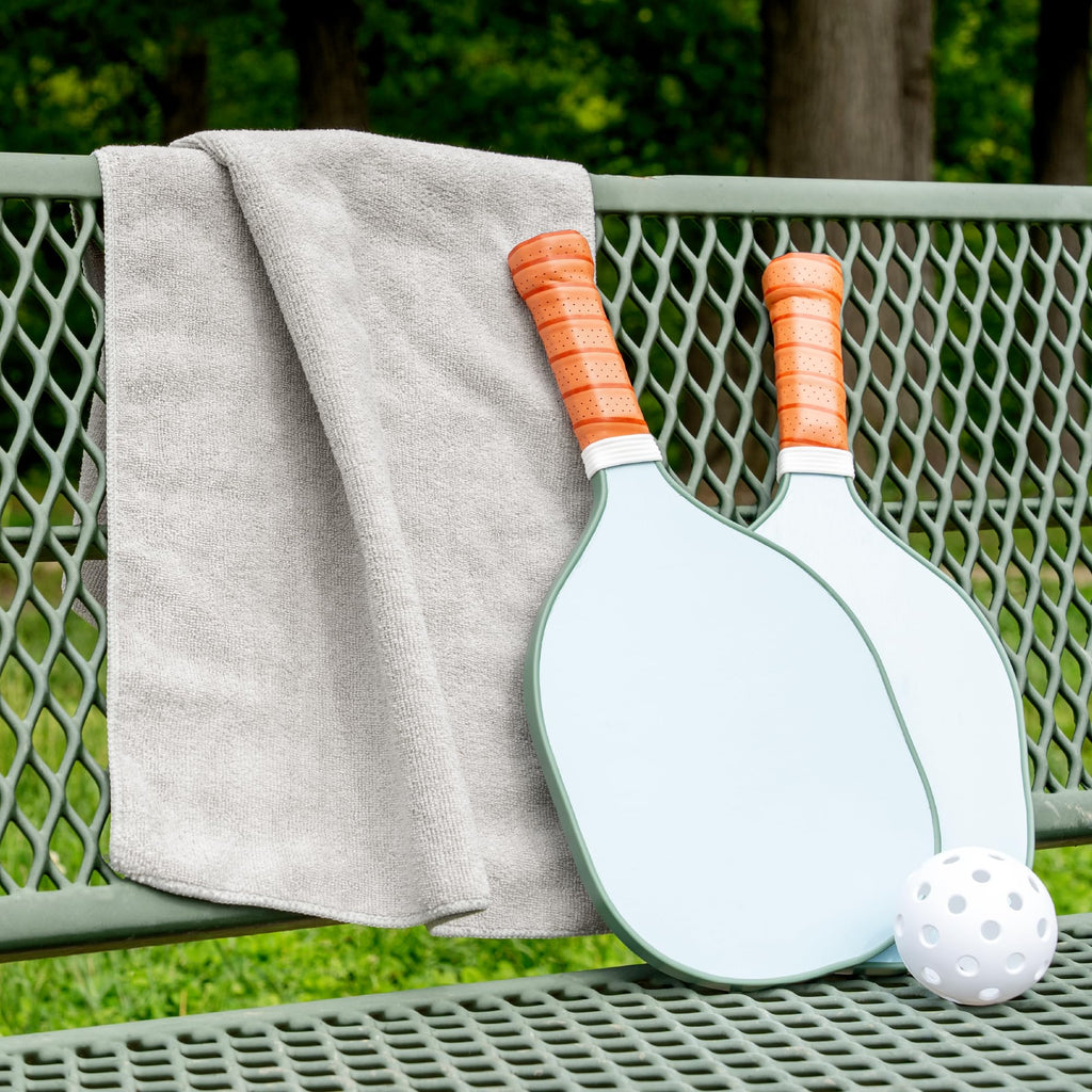 S&T INC. Microfiber Gym Towels, Yoga Towel for Home and Gym Bag, 16 Inch x 27 Inch, 6 Pack