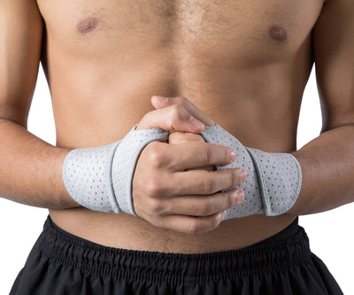 HiRui 2 Pack Wrist Compression Strap and Wrist Brace Sport Wrist Support for Fitness, Weightlifting, Tendonitis, Carpal Tunnel Arthritis, Pain Relief-Wear Anywhere-Adjustable (Black)