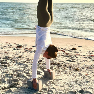 WRIST Buddy® Yoga Blocks 2 Pack | Ergonomic Hand-Shape Reduces and Prevents Wrist Pain | Enhances Comfort, Stability, and Grip Strength | EVA Yoga Accessories Set | Best Gifts