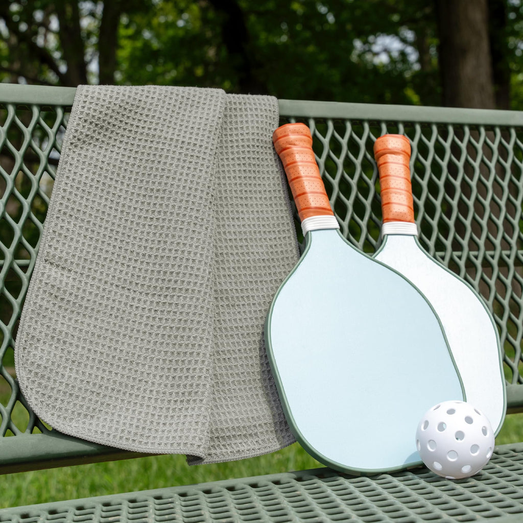 S&T INC. Microfiber Gym Towels, Yoga Towel for Home and Gym Bag, 16 Inch x 27 Inch, 6 Pack