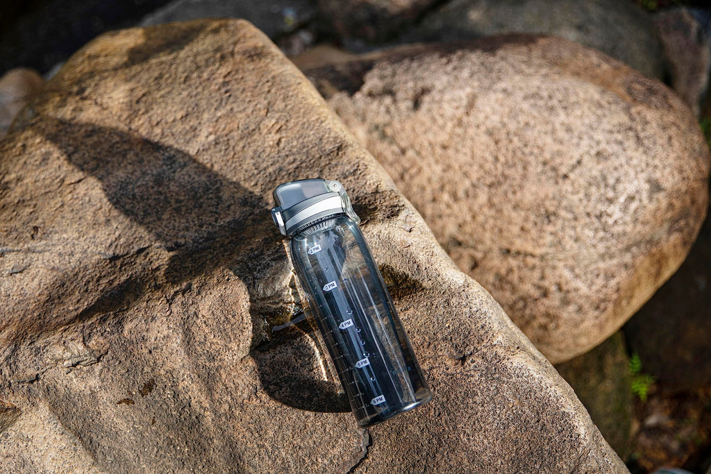 30oz Sport Water Bottle with Time Markers, Large Durable Gym Plastic Bottle Tritan BPA Free for Fitness, Outdoor Enthusiasts, Leakproof Gray (Pack of 1)