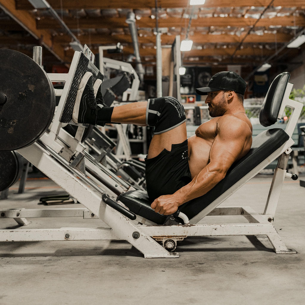 Knee Sleeves for Weightlifting & Powerlifting (7mm Pair) For Men & Women - Knee Wraps for Weight Lifting, Squats, Fitness, Gym Workout, Crossfit - IPF Approved Knee Compression Sleeve Support