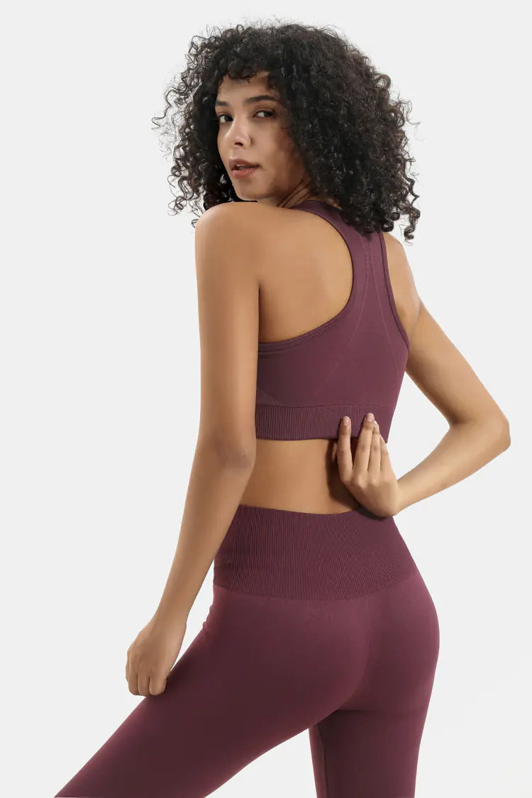 Seamless Knit Yoga Set for Women - Activewear Outfit