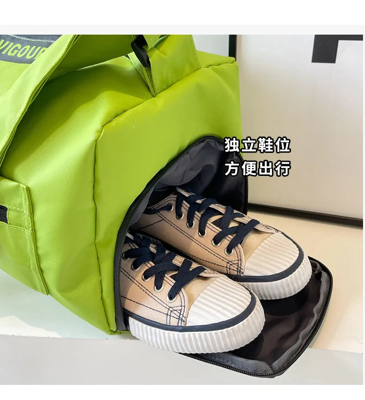 Unisex Capacity Crossbody Sports Bag, Water-Resistant Gym Travel Duffle with Shoe Compartment & Dry-Wet Separation (38x23cm)